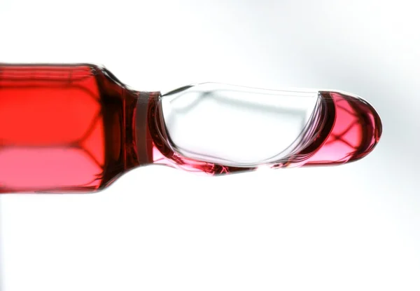 Ampola de vidro com medicina líquida vermelha — Fotografia de Stock