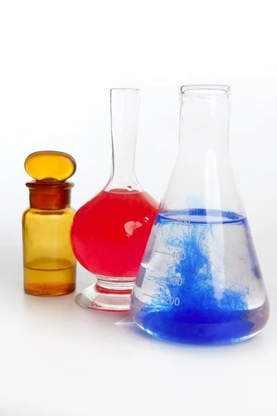 Laboratorio di ricerca chimica con attrezzature chimiche — Foto Stock