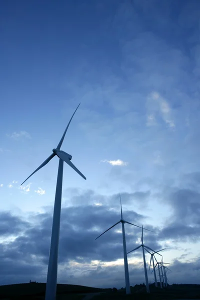 Větrné mlýny aerogenerator, ekologické energie — Stock fotografie