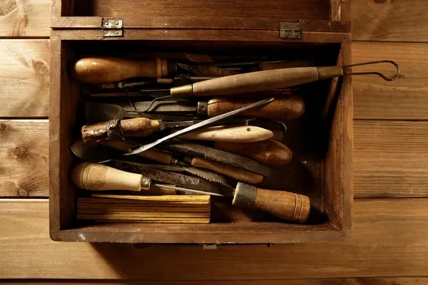 Artesano carpintero herramientas de mano artista — Foto de Stock