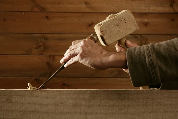 Trycka ut stämjärn snickare verktyg hammer hand — Stockfoto