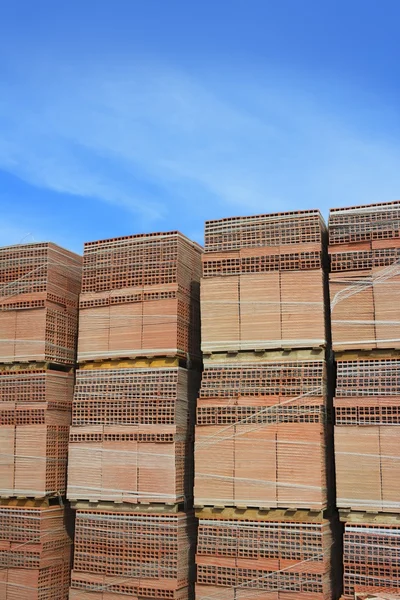 Telhas vermelhas argila padrão de estoque construção textura — Fotografia de Stock