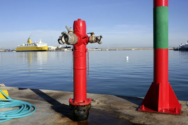 Морський гідрант у Середземному морі — стокове фото