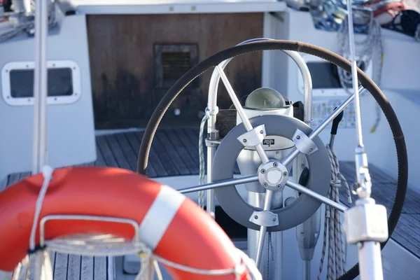 地中海のマリーナでボート詳細 — ストック写真