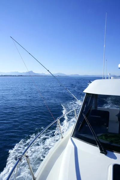 Bootsbug, Yachturlaub auf dem blauen Ozean — Stockfoto