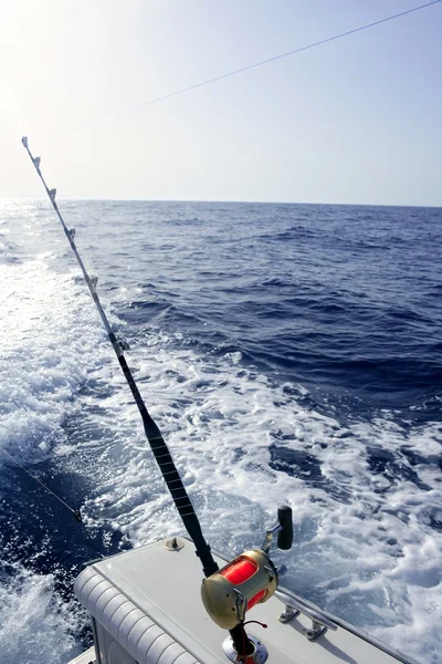 Boat trolling fishing on Mediterranean — Stock Photo, Image