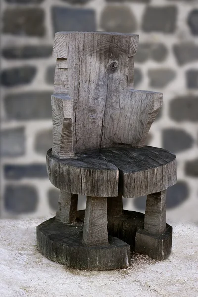 Anciennt rustykalnym rękodzieła drewniane krzesło — Zdjęcie stockowe