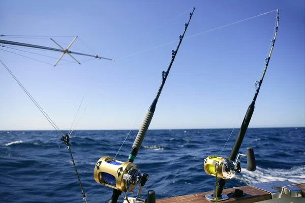 Angler båt big game fiske i saltvatten — Stockfoto