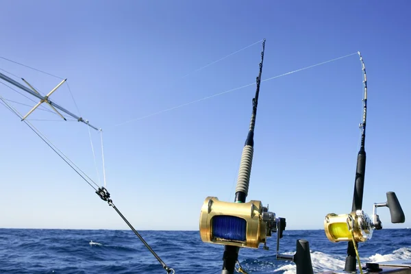Big game boat fishing in deep sea — Stock Photo, Image