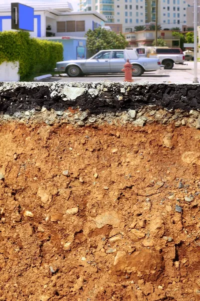 市道路开挖地震剖面 — 图库照片