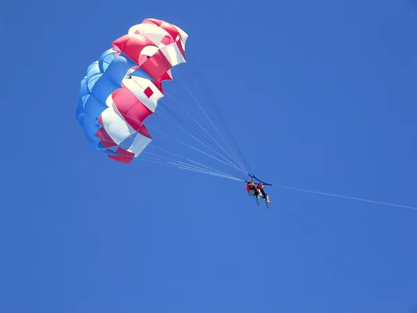 Caribbean beach parachute vacation view from down — Stockfoto