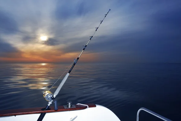 Boat fishing sunrise on mediterranean sea ocean — Stock Photo, Image