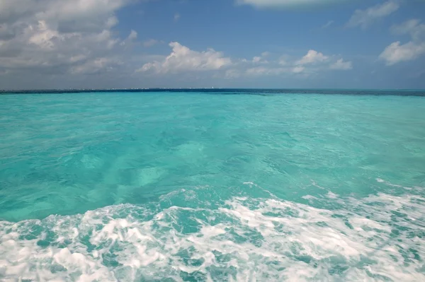 Caraíbas azul turquesa água do mar — Fotografia de Stock