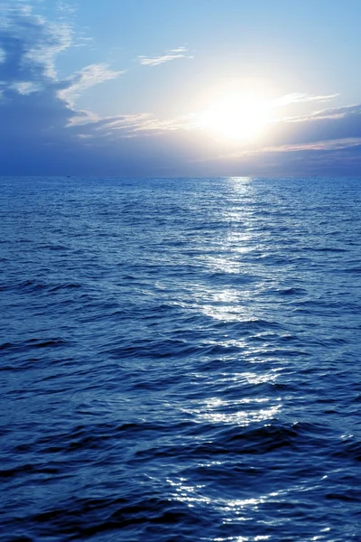 Rano śródziemnomorskiej seascape niebieski, Hiszpania — Zdjęcie stockowe