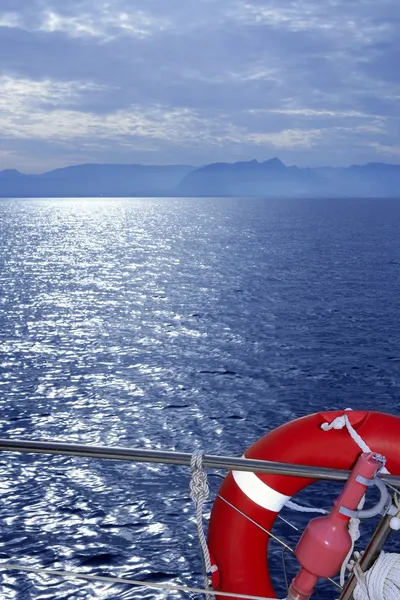 Bue vista mar oceano de barco — Fotografia de Stock
