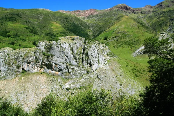 La guarrinza Aigüestortes Pyrenéerna — Stockfoto