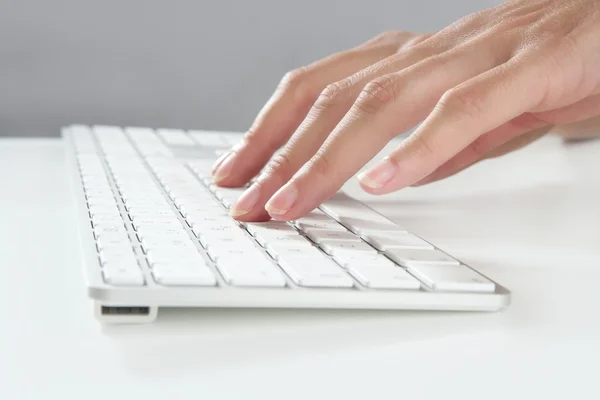 Woman hands typing keyboard — Stock Photo, Image