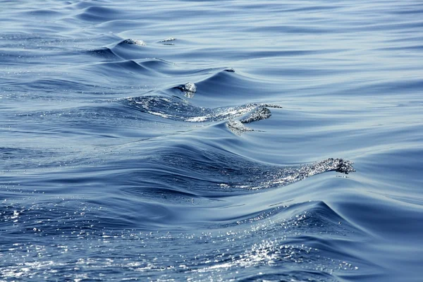 Texturas de agua azul, espuma de olas, acción, mar —  Fotos de Stock