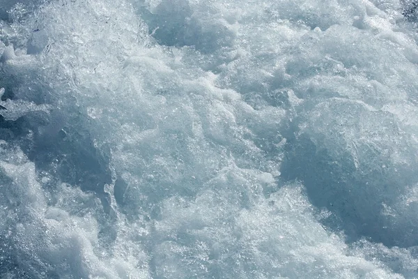 Textures d'eau bleue, vagues mousse, action, mer — Photo