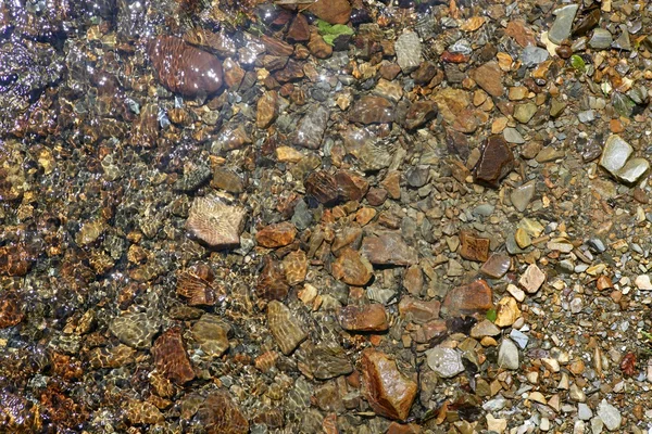 갈색 강 돌 하단 배경 텍스처 — 스톡 사진