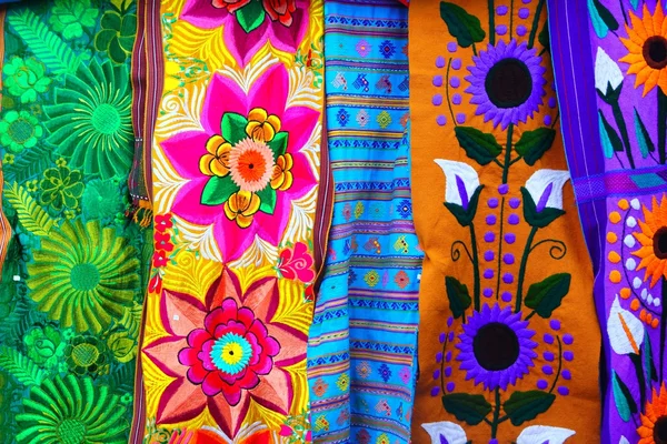 Färgglada mexikanska serape tyg handgjorda — Stockfoto
