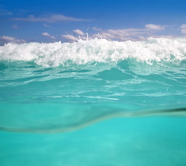 워터 라인 카리브 해 수 중과 푸른 바다 — 스톡 사진