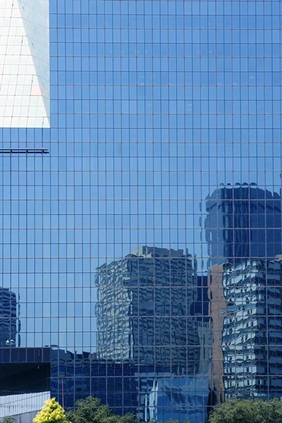 达拉斯市中心镜子摩天大楼建筑 — 图库照片