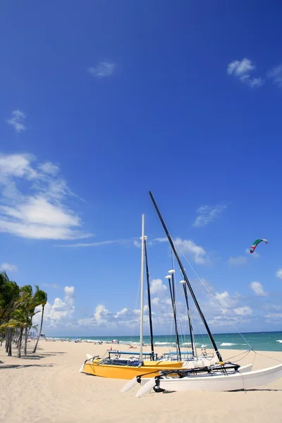 Fort Lauderdale catamaran beach Florida — Stock Photo, Image