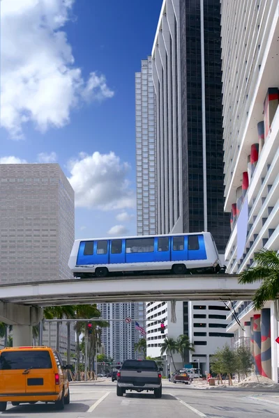 Edificios de rascacielos urbanos del centro de Miami — Foto de Stock