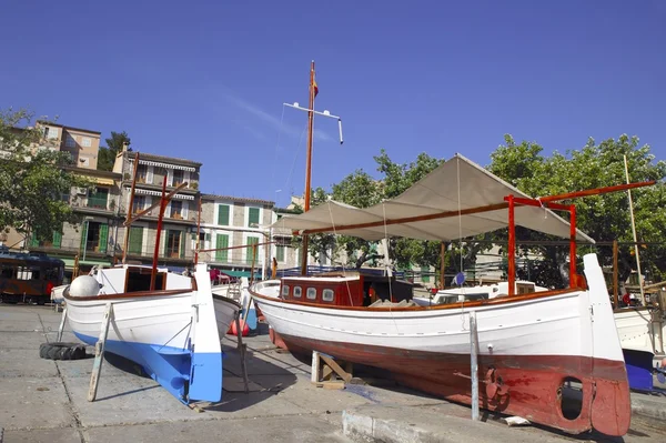 Porto de Maiorca Soller com barcos de madeira — Fotografia de Stock