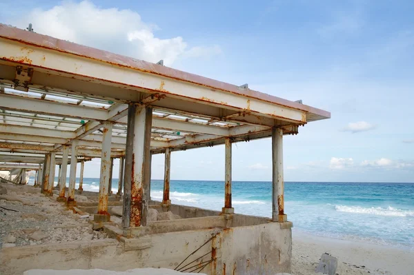 Casas de Cancún después de tormenta de huracanes —  Fotos de Stock