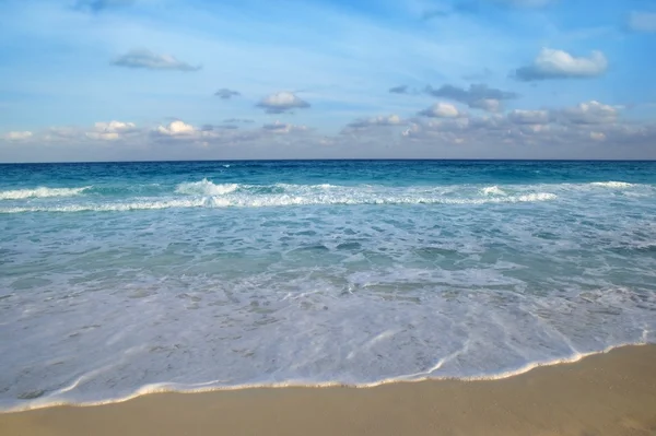 Mar Caribe playa tropical turquesa azul — Foto de Stock