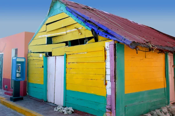 Caribe mexicano grunge colorido casa —  Fotos de Stock