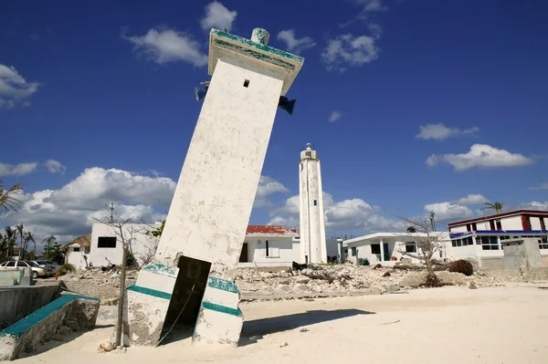 Faro di Puerto Morelos Messico dopo l'uragano — Foto Stock