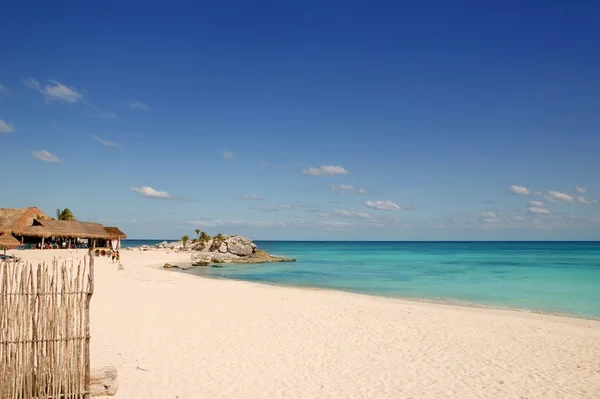 Karibiska Mexiko tulum turkos tropisk strand — Stockfoto
