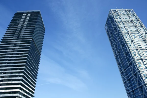 バルセロナ オリンピック ヴィラ建物高層ビル — ストック写真