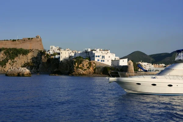 Ibiza mérföldkő sziget a Földközi-tenger — Stock Fotó