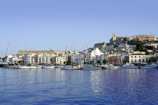 Porto da ilha de Ibiza no mar Mediterrâneo — Fotografia de Stock