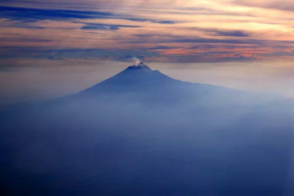 Popocatepetl Mexiko df vulkan från himlen — Stockfoto