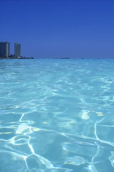 Morze Karaibskie niebieski turkus wody w cancun — Zdjęcie stockowe