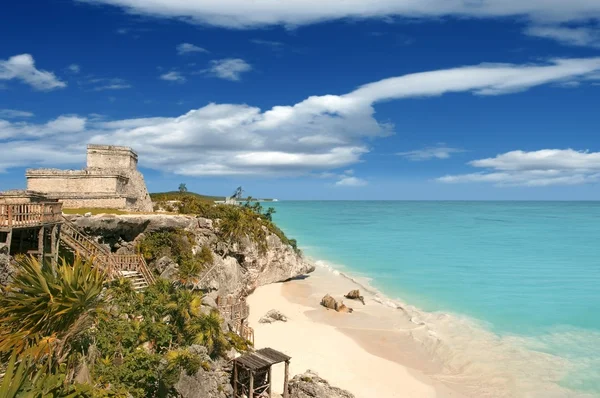 Tulum Maya ruïnes Caribische zee in mexico — Stockfoto