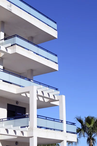 Medelhavet arkitektur detalj vit och blå — Stockfoto