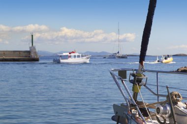 Yelkenli pruva ayrıntı formentera port girişi