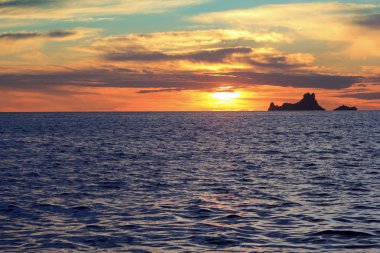 Ibiza günbatımı es vedra formentera Balear dan