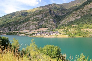 lanuza Köyü göl huesca pyrenees İspanya