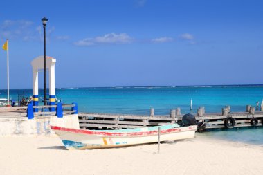 Puerto morelos turkuaz tekne caribbean beach