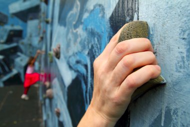 escalada sostiene aprendizaje escaladores en pared colorido