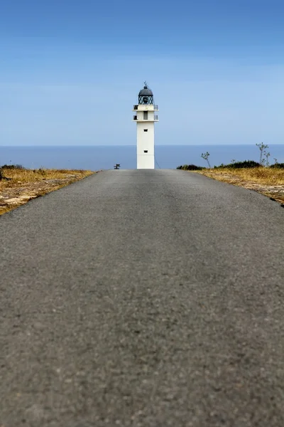 道路から野蛮灯台フォルメンテーラ — ストック写真