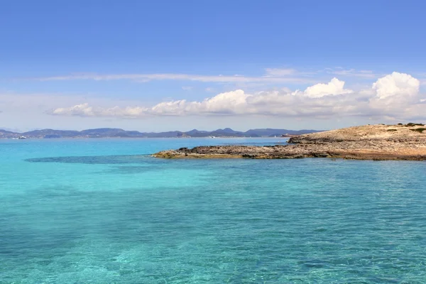 イレタス フォル メンテラ島海イビサ地平線バレアレス — ストック写真