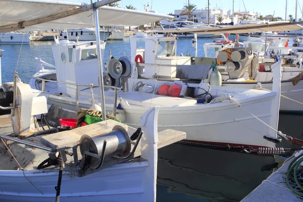 Hagyományos menorquina fisherboats formentera port — Stock Fotó